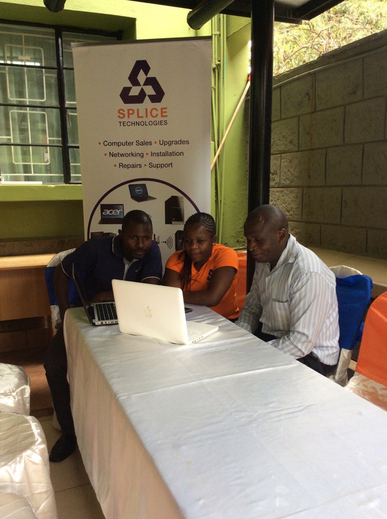 Splice_ke's tweet image. Our Digital Marketing director engaging our clients and educating them more about social media. #freecomputerservice