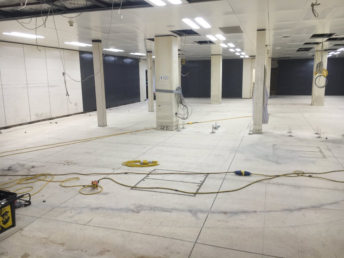 Cws_flooringltd's tweet photo. #iceland #clapham #london #nationflooring #degafloor #flakesystem pre-installation pics https://t.co/CqVzvqARF6