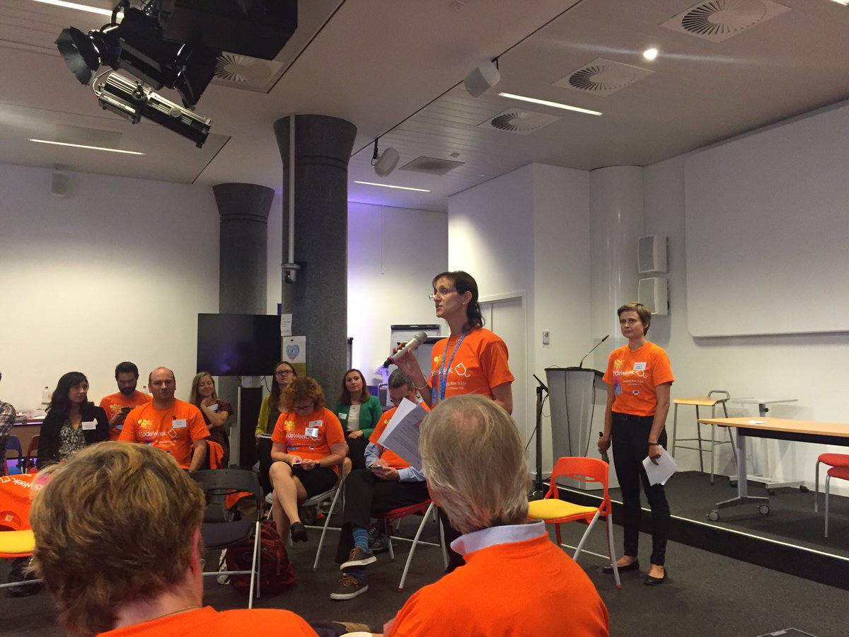 rakelsolva's tweet photo. How to make every week code week 👾 #codeEU #codeIS @CodeWeekIS @CodeWeekEU https://t.co/vp1BHBnWkS