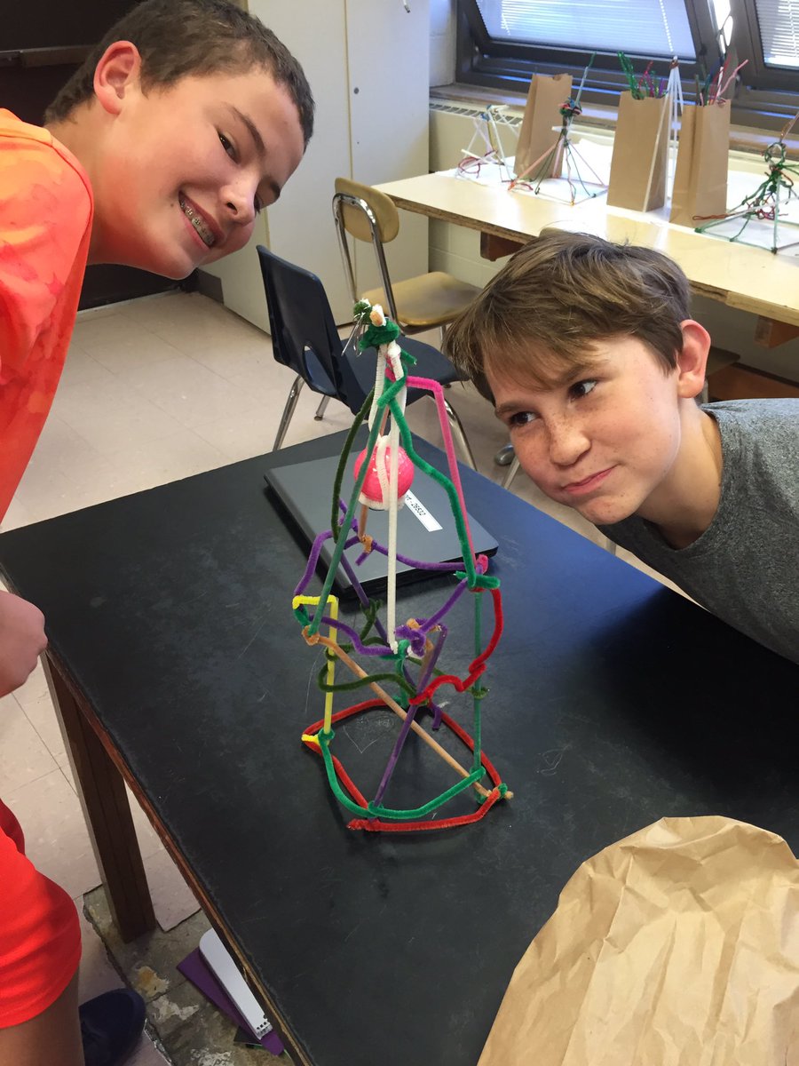 n_molinelli's tweet photo. Tall tower challenge! #buildingchallenges @LMSNation @YPanasowich #mrsmolsscience https://t.co/56VoVdibID