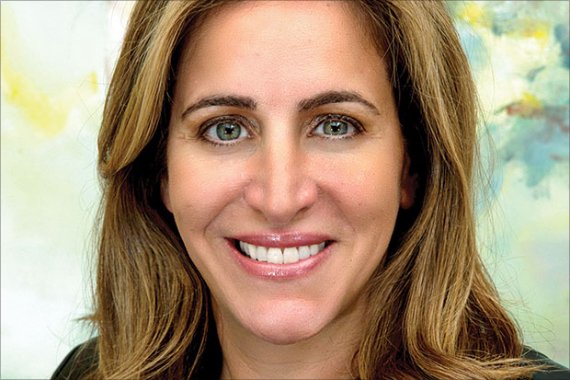 HSBC's tweet photo. #HSBCs Diane Reyes, Cate Luzio & Katia Bouazza named on @AmerBanker’s women in banking/finance power list #mpwib https://t.co/dy60M3X0yo https://t.co/Jl2F8hEiUX