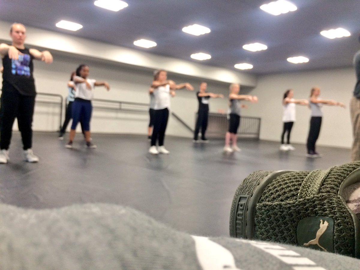 Man_Like_B's tweet photo. Class in session at @DancedeArt studio in Pretoria. 

#ForeverFaster 
#ForeverDancing https://t.co/svHXNrCgr8