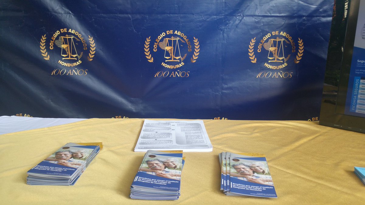 PrevisionCAH's tweet photo. En estos momentos en la Feria de Transparencia ubicada en la Universidad Pedagógica Nacional Francisco Morazán @upnfm 

#PrevisiónPorTi https://t.co/ReRh7rZWIx