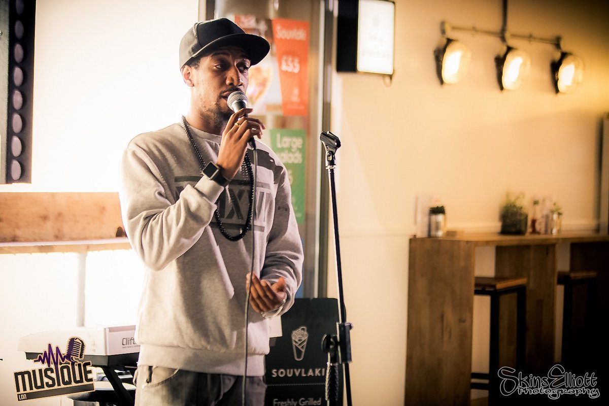 MusiqueLDN's tweet photo. Killed it at #Musiquebox #Buskthebox @boxpark didn't you @TheoLlewellyn https://t.co/wf5qaQhuQC