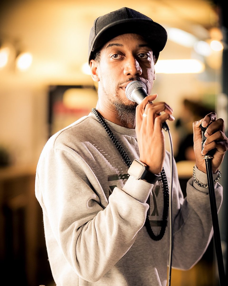 MusiqueLDN's tweet photo. Killed it at #Musiquebox #Buskthebox @boxpark didn't you @TheoLlewellyn https://t.co/wf5qaQhuQC