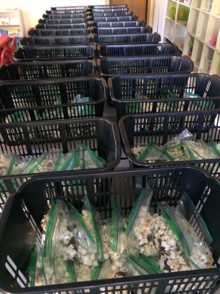 KingsvilleCobra's tweet image. KPS snacks ready to deliver to students #healthyschool #OSNP