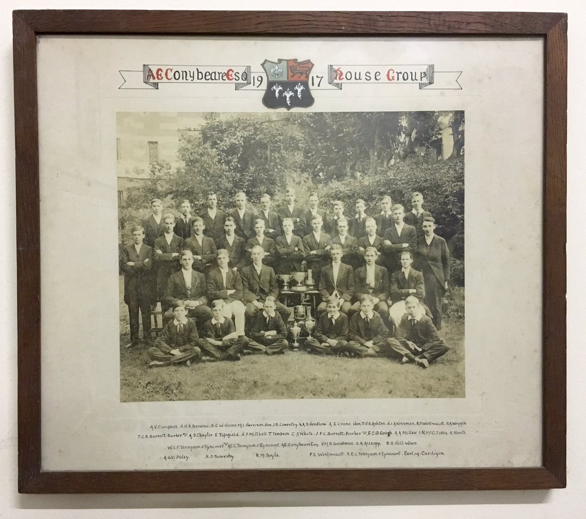 Samuel West On Wall Of Location House A E Conybeare S House Group Eton 1917 There Are Better Years To Leave School As An 18 Year Old T Co Bnsmpyj2js