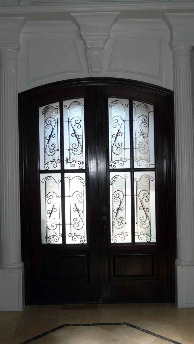 SKDesignWindows's tweet image. For many wrought Iron was used to keep out threats, or to keep in threats. Now it gives architectual style. ht.ly/vXM9304l6yR