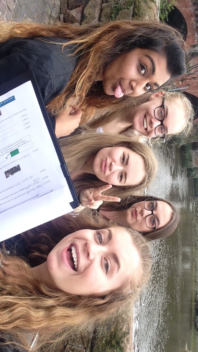 #chesterbusinessschool gals 👋🏼