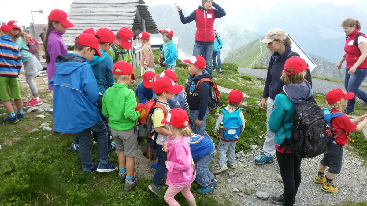 Noch freie Plätze für die Mühlistein-Gschichtefahrte am 4. und 12. Oktober 2016. Die Ausflugsidee für die Familie... niesen.ch/de/erlebnisse/…