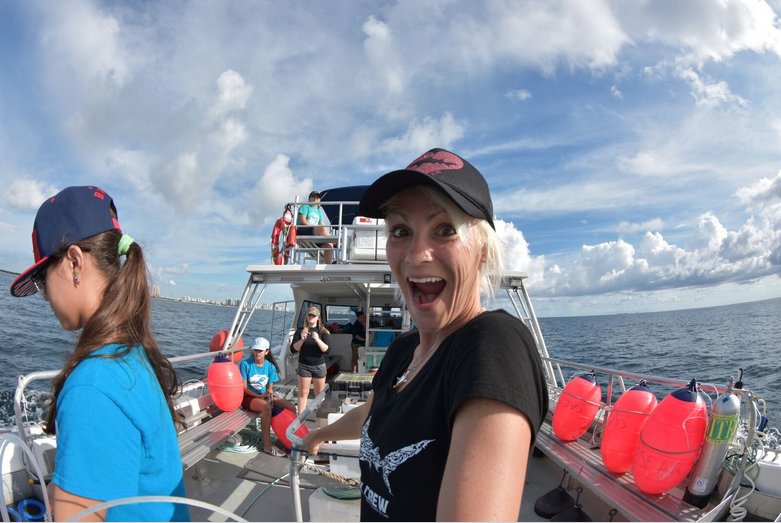 Sharks4Kids's tweet image. Yesterday we took 18 Ss from @NewRiverMiddle school #sharktagging with #GHRI! #SharkScience #STEM #SharkEducation