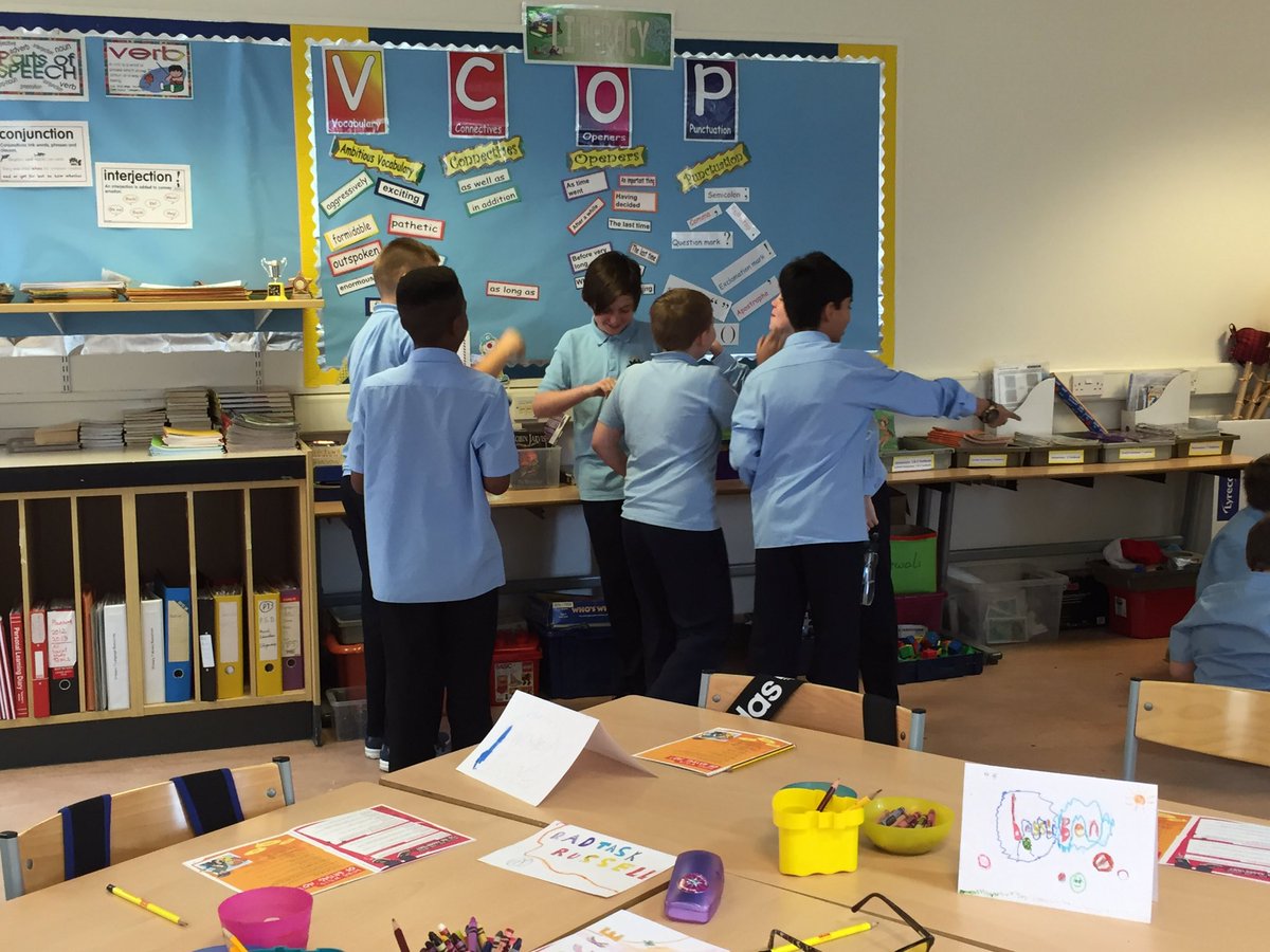 1Golfhill's tweet photo. P7 and P6 have been learning about peer pressure through acting out scenarios with #GEAAP #boozebusters #alcoholawareness https://t.co/ShtpChqPxl