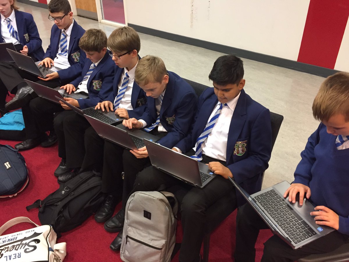 SHS_BusEd's tweet image. We are delighted to have @ST_NINIANS_PS in to use our ICT suites, especially since our Chromebooks work everywhere! #anywherelearning