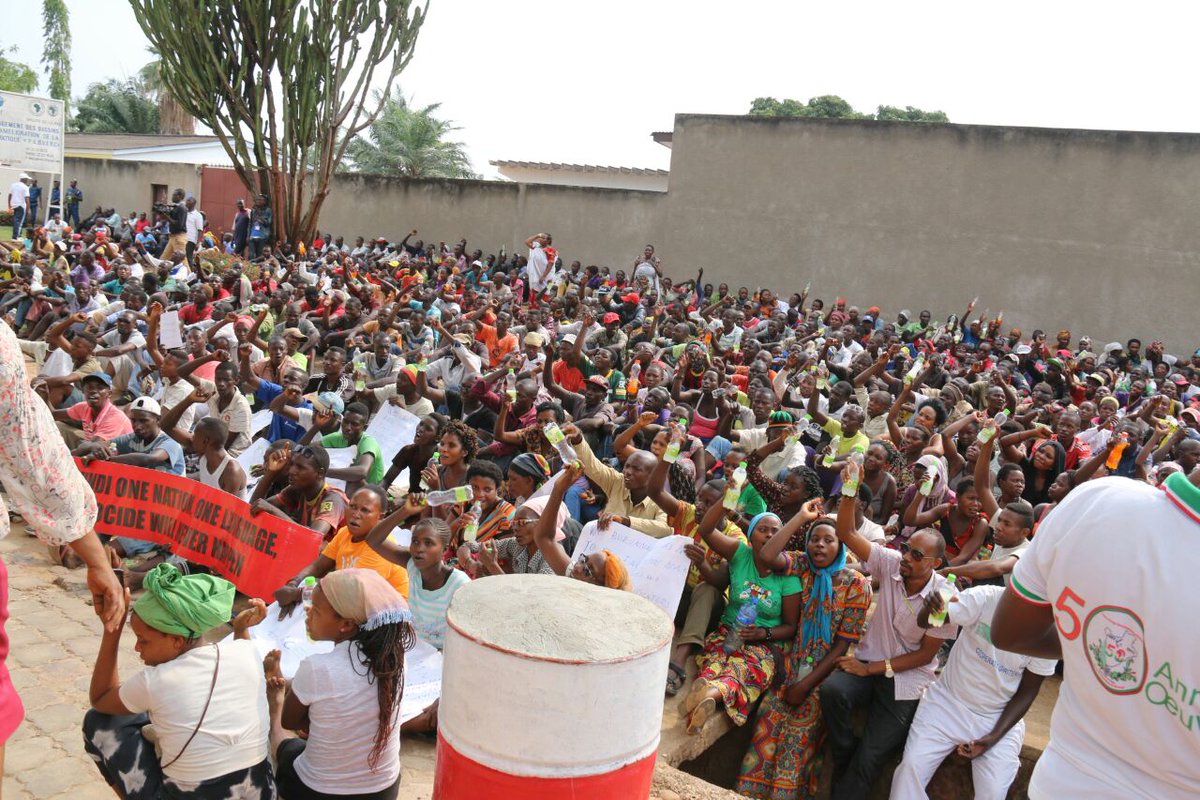 DorianeMunezero's tweet photo. Pdt que certains tentent de frayer un passage en force à une odieuse Résolution contre le #Burundi, le peuple est plus que jamais déterminé. https://t.co/KGhp2sBsnh