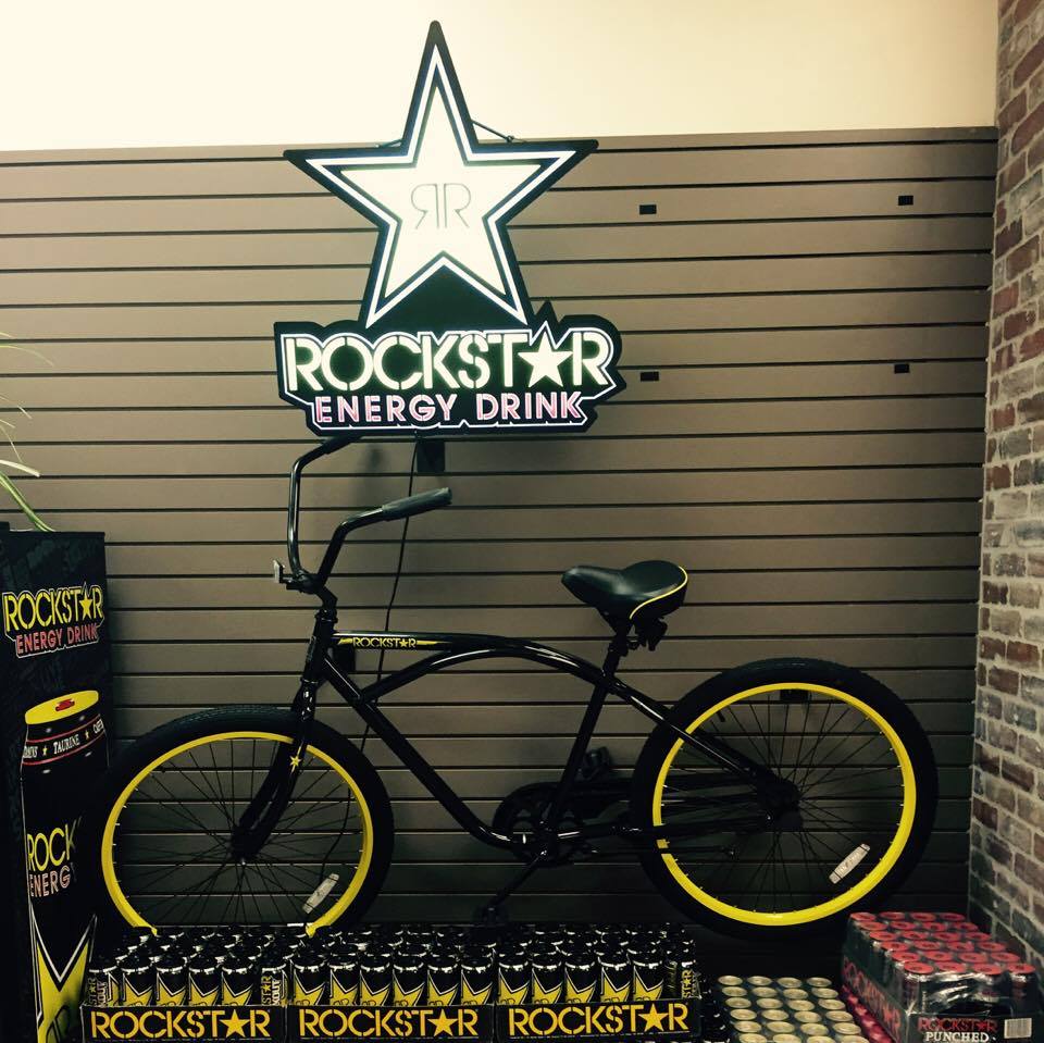 AggieDining's tweet photo. Feel like a #rockstar at the #aggieexpress in #hullabaloo! @rockstarenergy #fuelthe12thman https://t.co/ZapjTOyfJG
