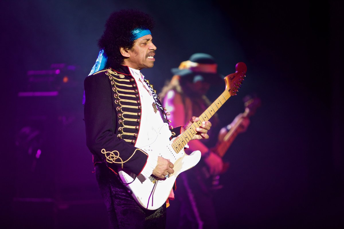 AreYouExperienced tweet media