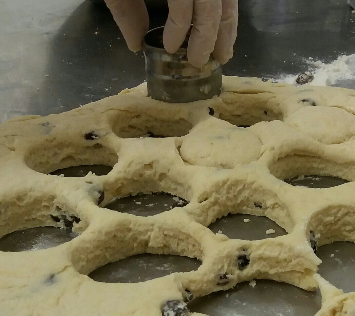 hillmansservery's tweet photo. Scone production taking place today, how do you like yours? #fresh #homemade #scone #creamtea #Hillmans #WoodStreet #Walthamstow #London https://t.co/mUGOW8Ju5H