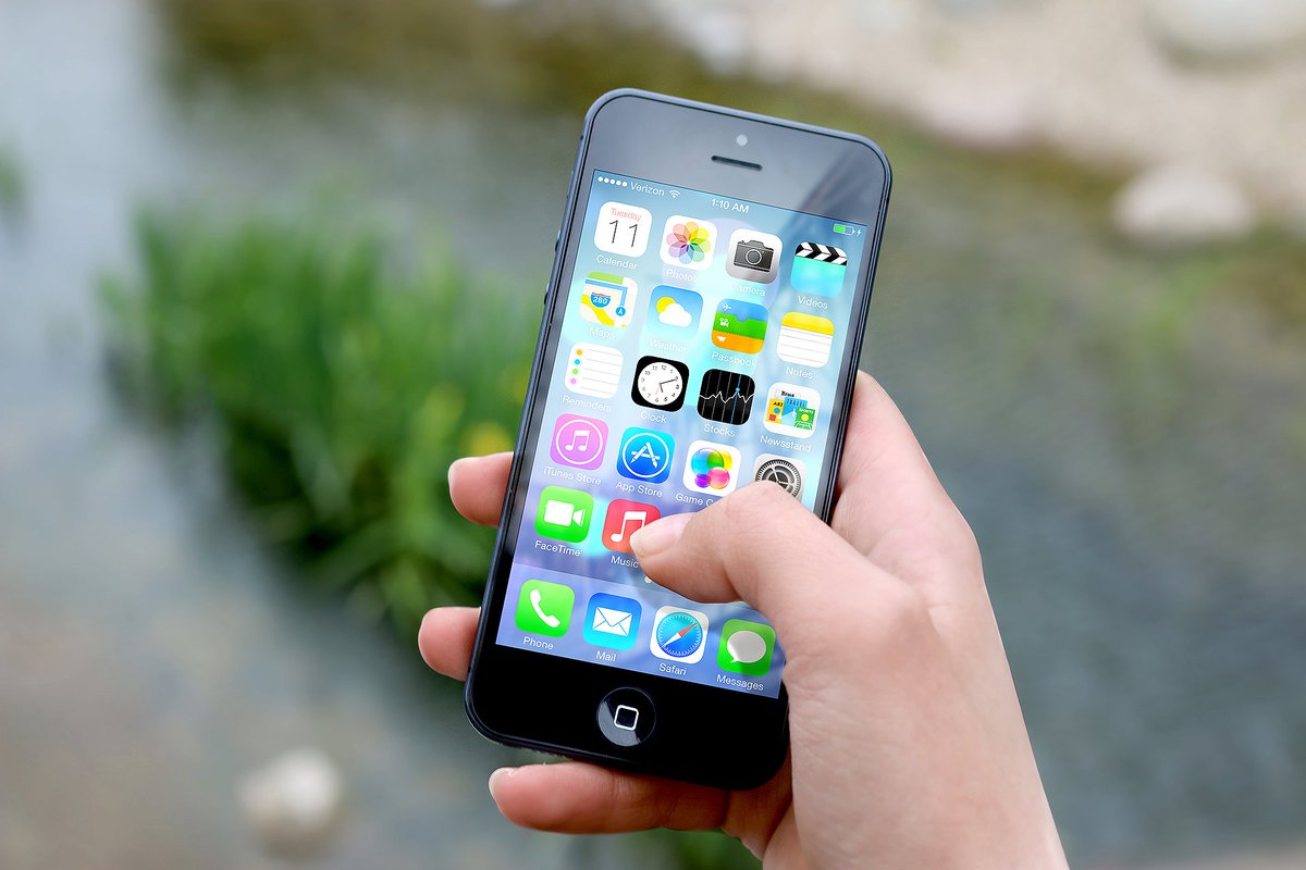 nicomo8's tweet photo. About 60% of US #smartphone owners use their devices to manage health #digitalhealth #healthcare https://t.co/R9W7XNzlze via @MobiHealthNews https://t.co/pgbl5WLMTl