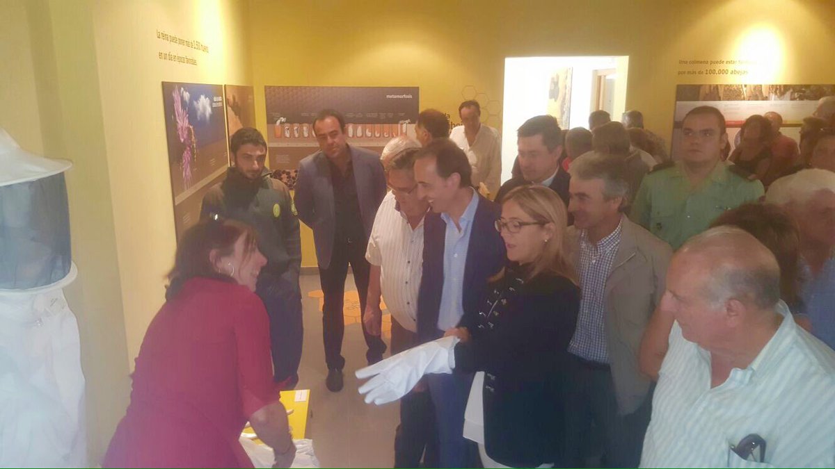 maytemartinpozo's tweet photo. Todo un mundo por descubrir...Acércate a nuestro Centro d Interpretación d la Miel en #Sagallos. Ilustrativo y didáctico. Te sorprenderá! 🌼🐝 https://t.co/1EwVSpMvs7