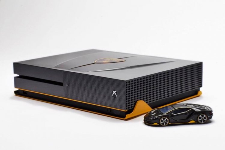 XboxOneFrance's tweet photo. Xbox One Edition Collector Forza : On passe la seconde !
→ https://t.co/g7iuNCR2mv https://t.co/B6aAF6W19v