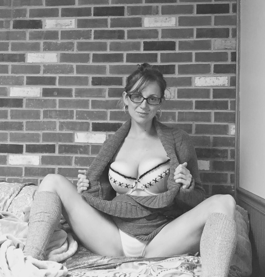 camkitten Katy Vega (@your_redkitten) / X