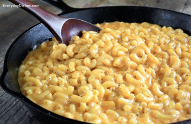 everyday_dishes's tweet photo. Sometimes, we wake up in the morning thinking about gooey skillet mac and cheese. #recipe https://t.co/v5oY9seoxS https://t.co/09r6BjdquW