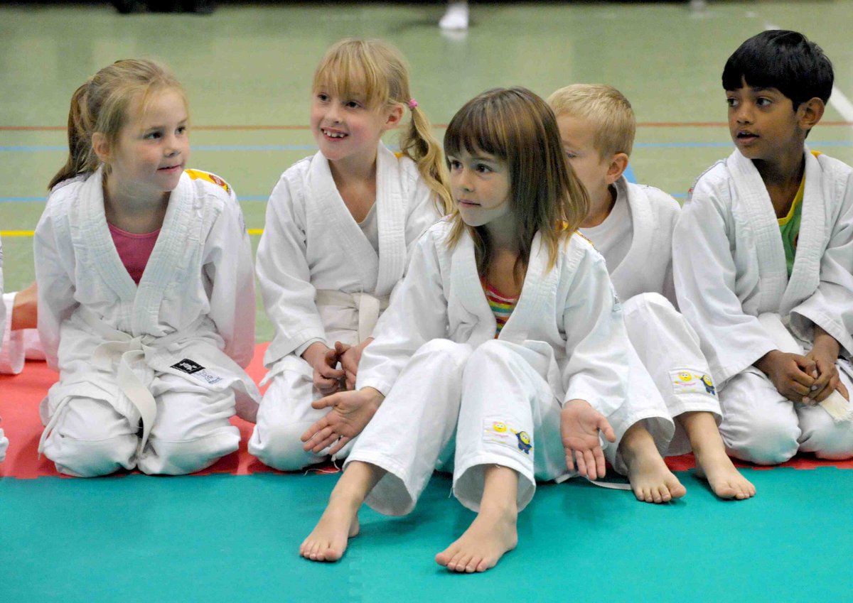 Deze week 12 scholen van start in <a href="/GemeenteVhn/">Gemeente Veldhoven</a>. Succes <a href="/BSVeldhoven/">BS Veldhoven</a>!