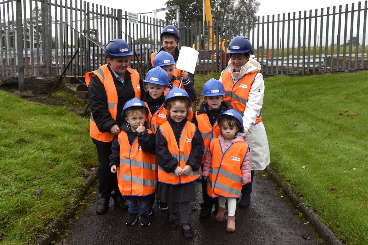 eacnewschools's tweet photo. #MuirkirkPS ground breaking ceremony took place on 27 September 2016. Full article: https://t.co/oeUkCI9pxW https://t.co/rR3H4JxzIC