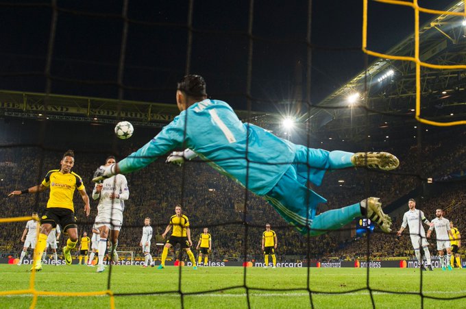 View image on Twitter