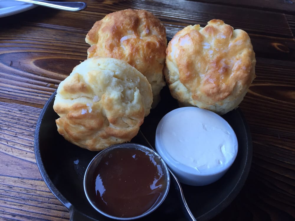 MapleBlockMeat's tweet image. Melt In your mouth heavenly #ButtermilkBiscuits. A MUST with every #barbecue order!