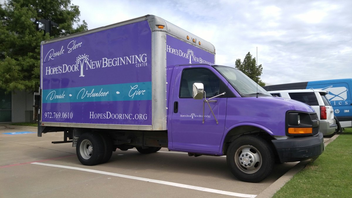 Pace_GFX's tweet photo. It's always a pleasure to work with the great people at @HopesDoorInc #vehiclewrap #wrapshop #signshop https://t.co/fhx8Wc1p3N