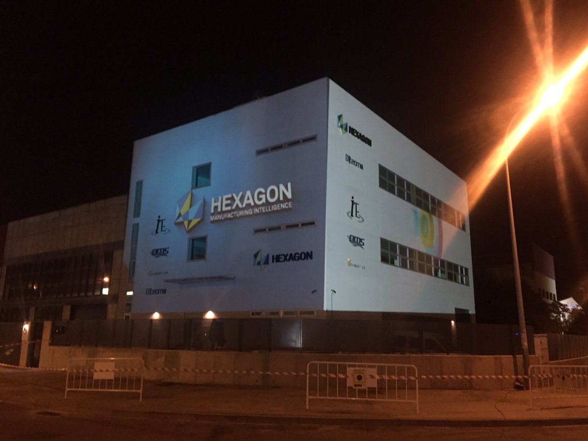 VideoMappingPro's tweet photo. @VideoMappingPro Presentes en la inauguración del Centro de Precisión de @HexagonSI_ES Getafe https://t.co/F2ddP9EQA5