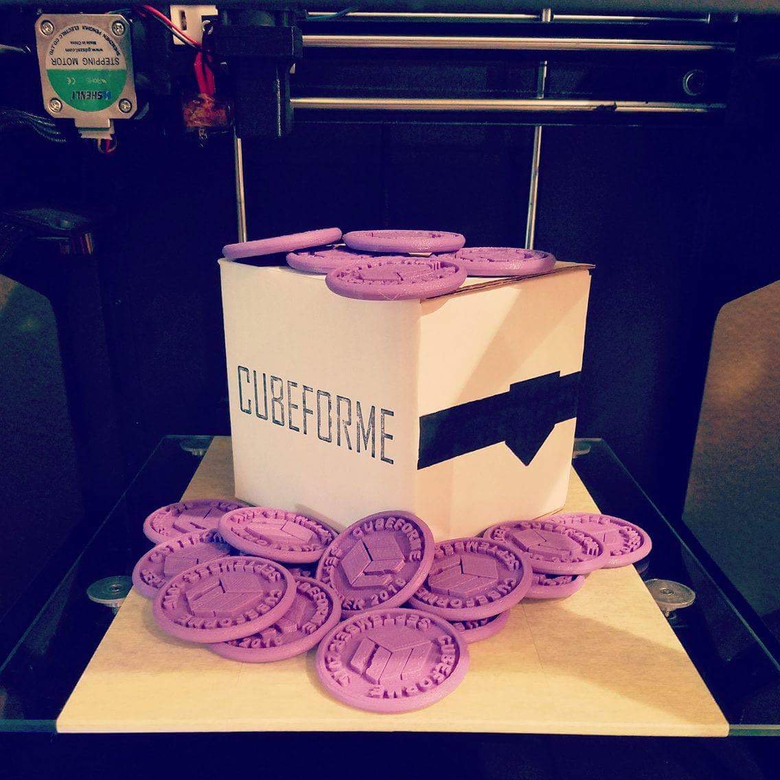 CubeForme's tweet image. Nonstop printing for the Geek Cubes. Can&apos;t wait to send them out! #3dcentral #geekcube #cubeforme