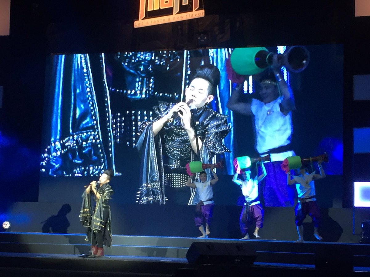 manishrj's tweet photo. #ctwap2016 #itcma2016 he is the voice of Thailand! Very musical evening https://t.co/K78b8Y2zcV