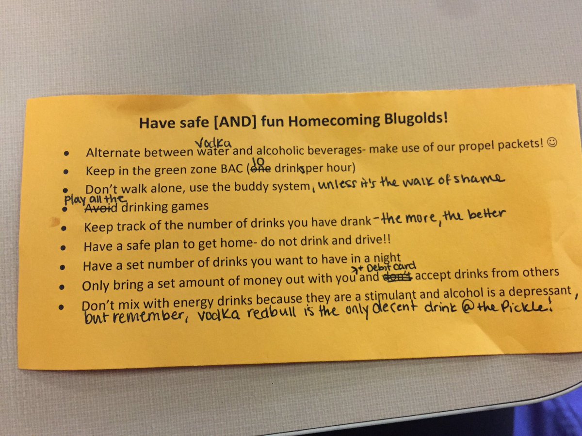 AMK00_'s tweet photo. Have a safe [AND] fun Homecoming Blugolds! https://t.co/bl4KlqGDJv