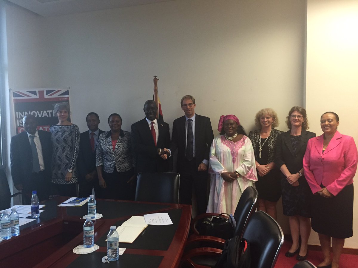 UNinUganda's tweet image. Uganda's leading refugee model highlighted as UN Uganda leadership met UK Minister Ellwood and Ug. Minister Ecrewu @OPMUganda  @UKinUganda
