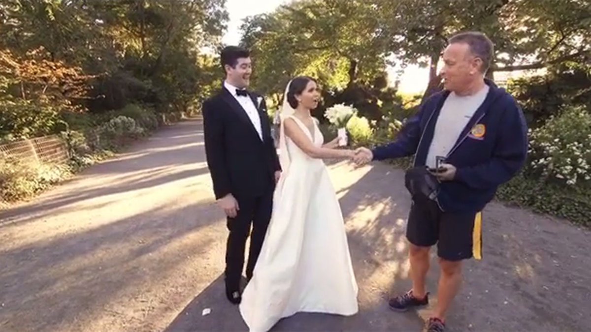 WATCH @tomhanks crash wedding photo shoot; couple couldn't be happier CREDIT @firstdayfilms VIDEO: tinyurl.com/hlmtvf4