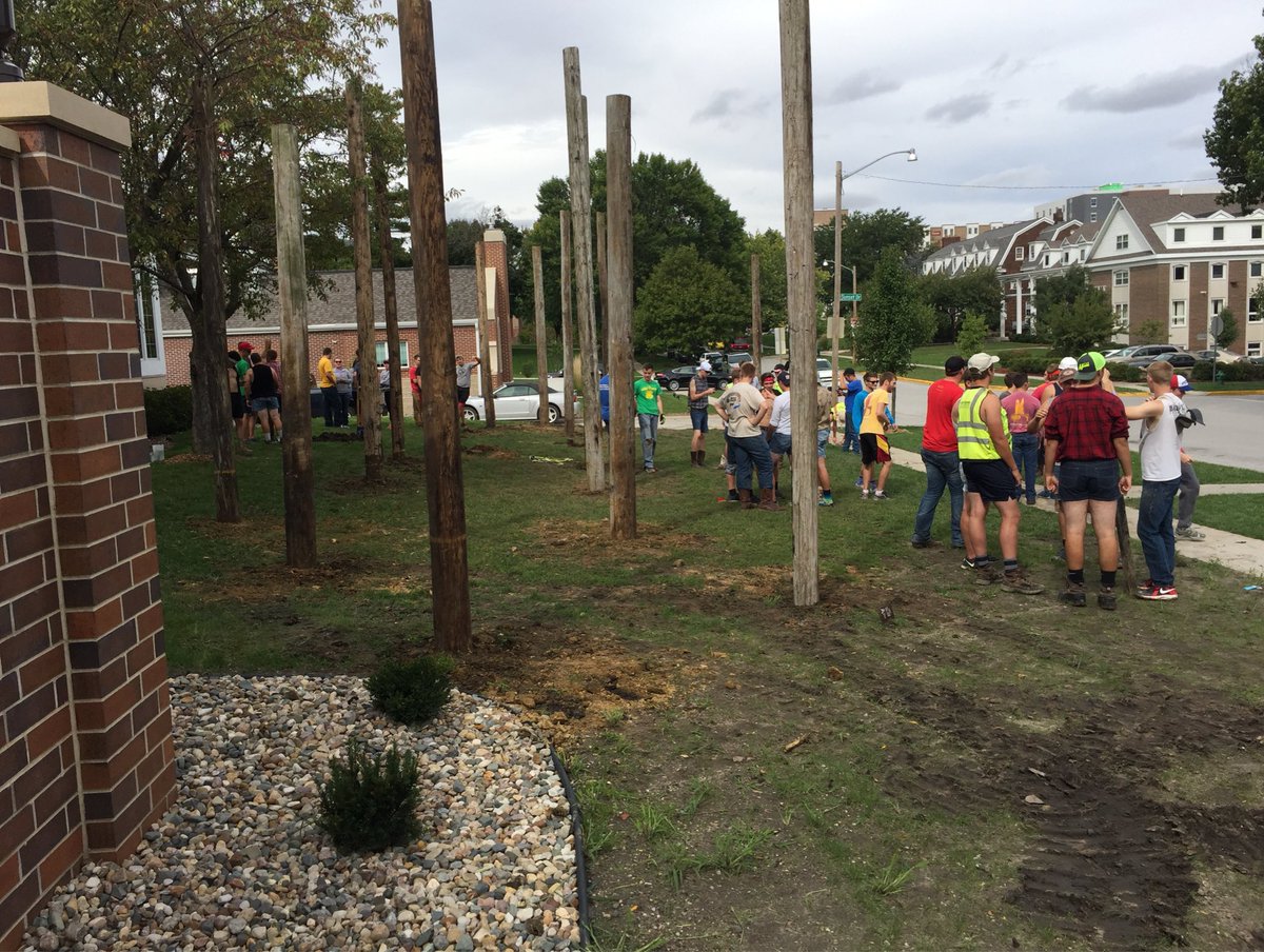 ISUFarmHouse's tweet photo. Our first day of building Lawn Display went great! We're ready to get in the swing of things as Homecoming 2016 is right around the corner! https://t.co/V0JskscCwQ