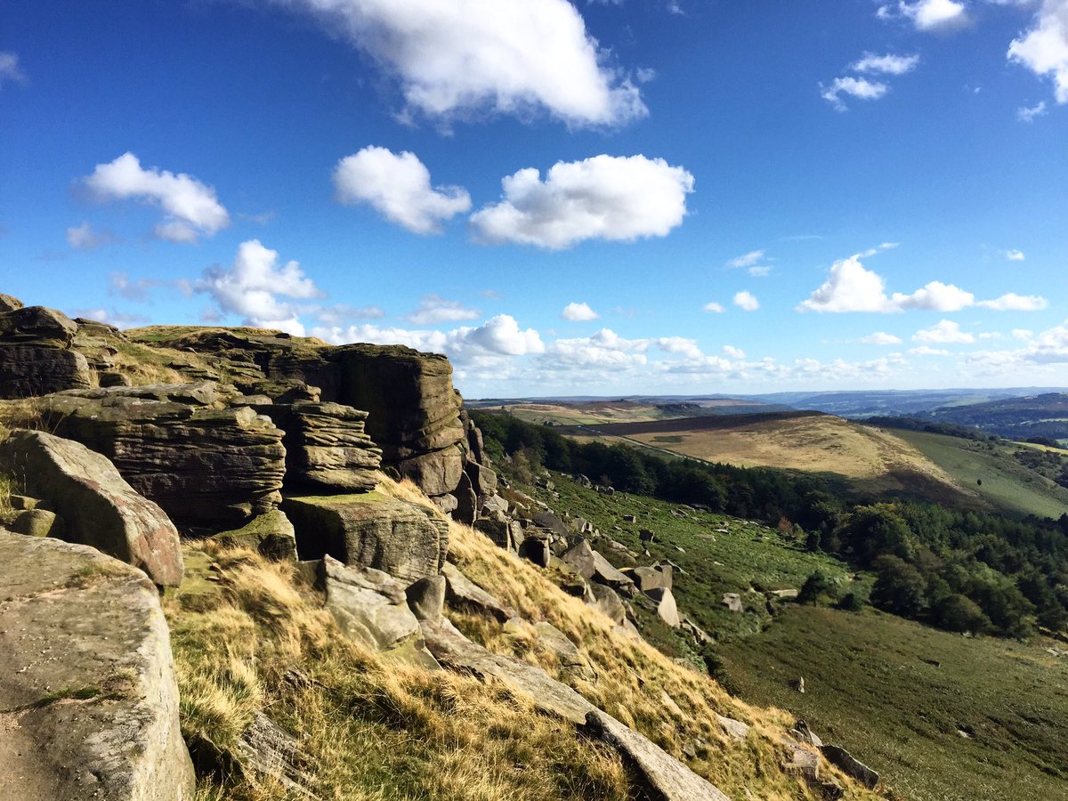 FischersBaslow's tweet photo. The #peakdistrict is a beautiful place to explore in all seasons #WorldTourismDay #ForgetTime #VisitEngland @vpdd https://t.co/UEpWUpD44J