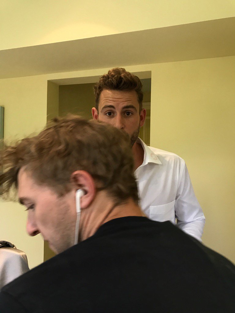 setlife - Bachelor 21 - Nick Viall - Media SM - NO Discussion - *Sleuthing Spoilers*  - Page 3 CtYLADUVIAAUnnc