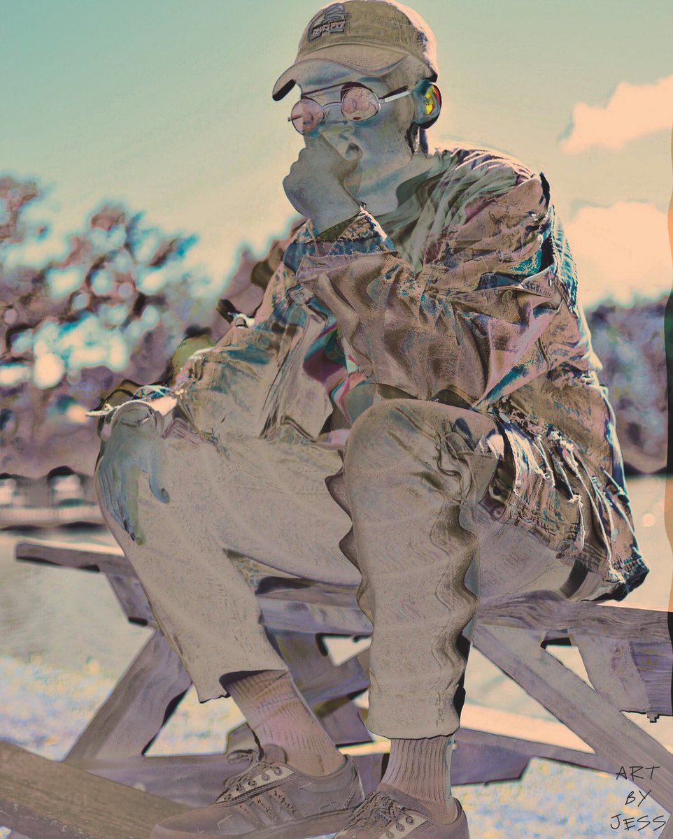 art__by__jess's tweet image. We’re all kind of weird and twisted and drowning.