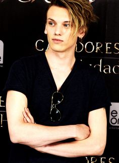 WaylandQuotes's tweet photo. #jamiecampbellbower https://t.co/XOFL6kIFZ0