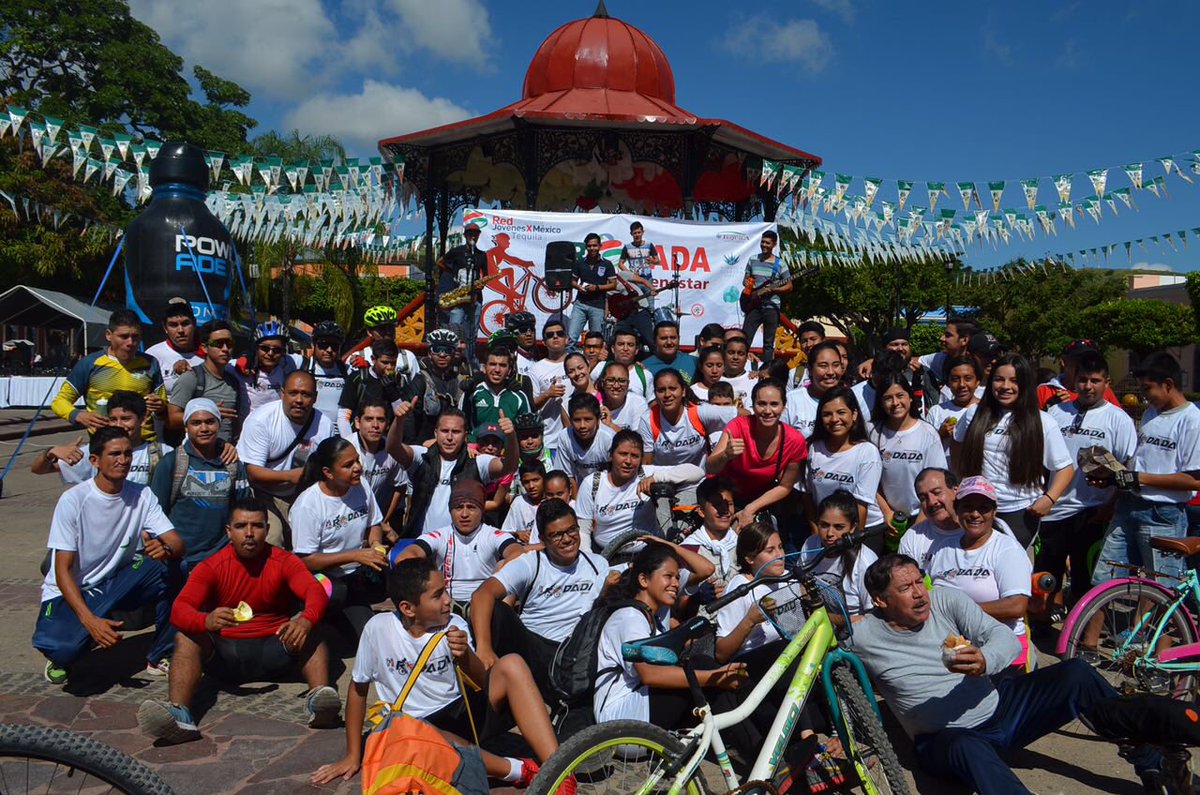 HilarioRC_'s tweet photo. #RodadaBienestar #RJXM en Tequila, gracias a todos los q hicieron posible un gran evento para conocer mejor un hermoso lugar. @GerardoMiMu https://t.co/lzJBzheTbn