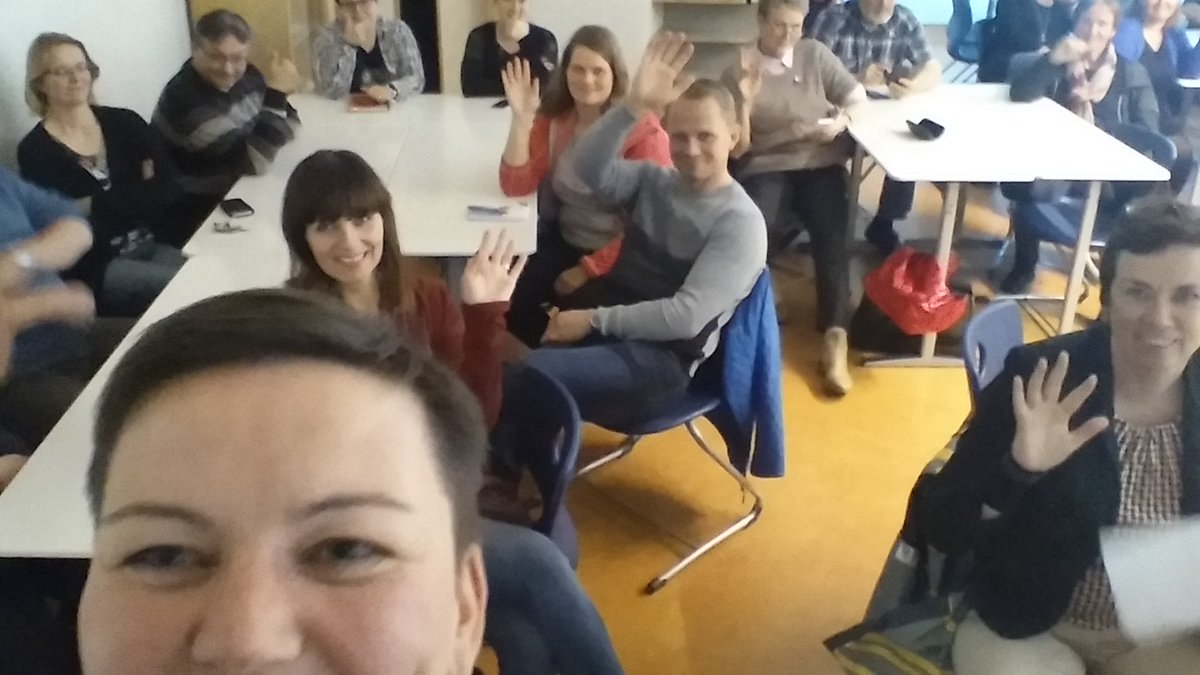 #edpuzzleworkshop Skemmtileg samvera á #eymennt menntabúðum í Oddeyrarskóla í dag <a href="/edpuzzle/">Edpuzzle</a>