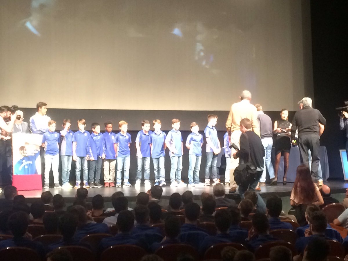 aytoviedo's tweet photo. El teatro Filarmónica acoge la gala #memoriaazul16 del Día del @RealOviedo de #SanMateo2016 https://t.co/h1pjaQKPwU