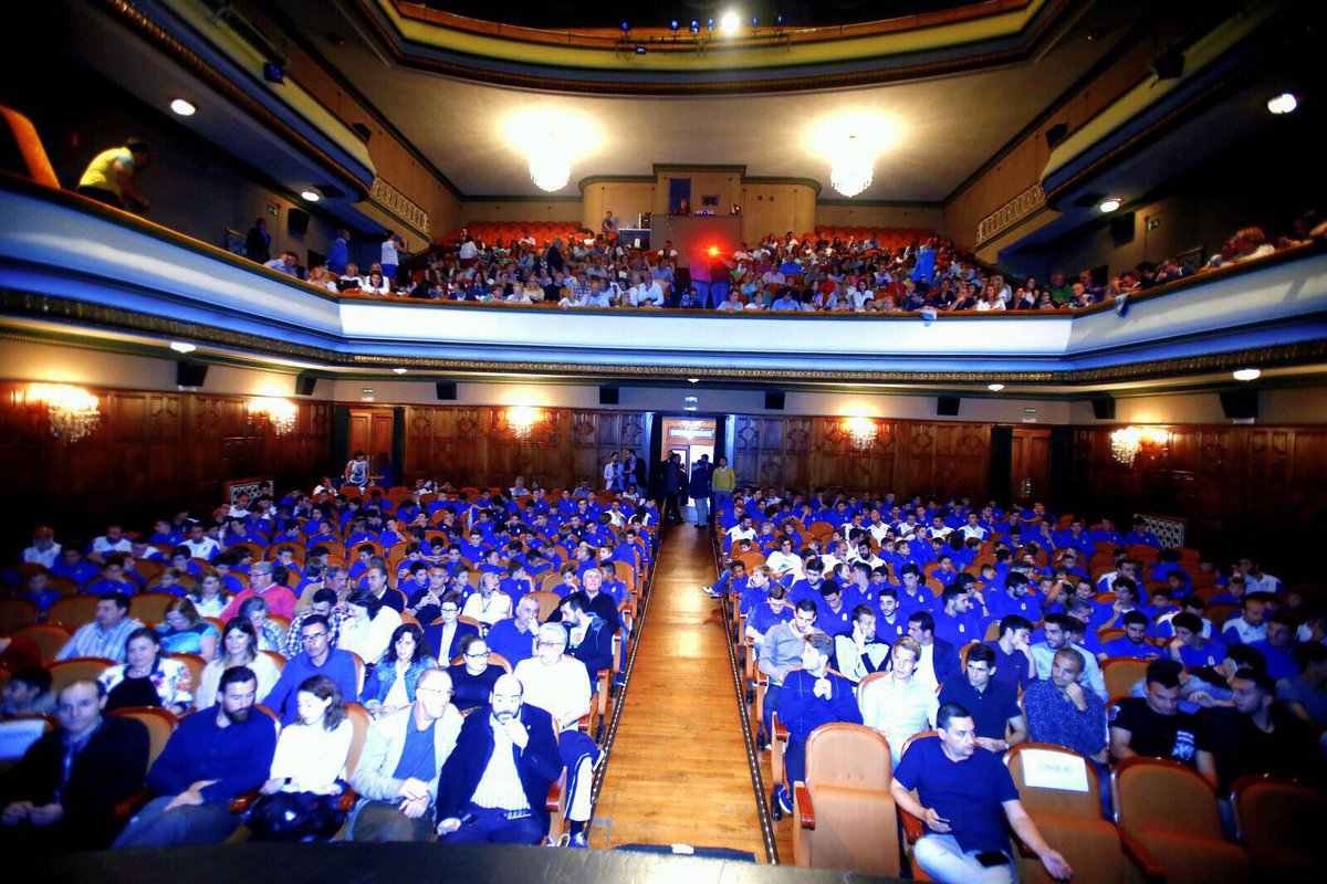 aytoviedo's tweet photo. El teatro Filarmónica acoge la gala #memoriaazul16 del Día del @RealOviedo de #SanMateo2016 https://t.co/h1pjaQKPwU