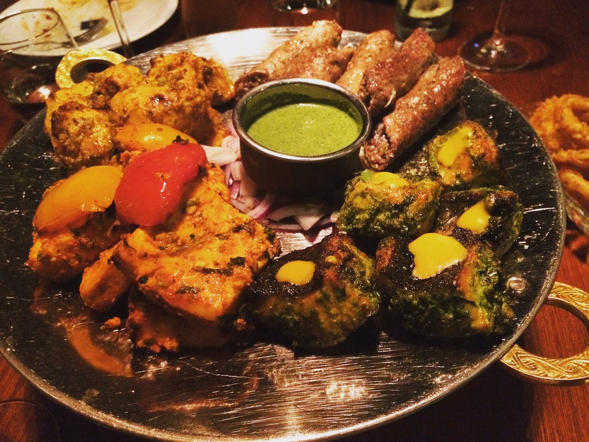 MissHungryBlog's tweet image. Dinner at @DarbaarbyAbdul on the blog now! Thank you @ChefAbdul_y for an incredible dinner! littlemisshungry.com/blog/hot-stuff…