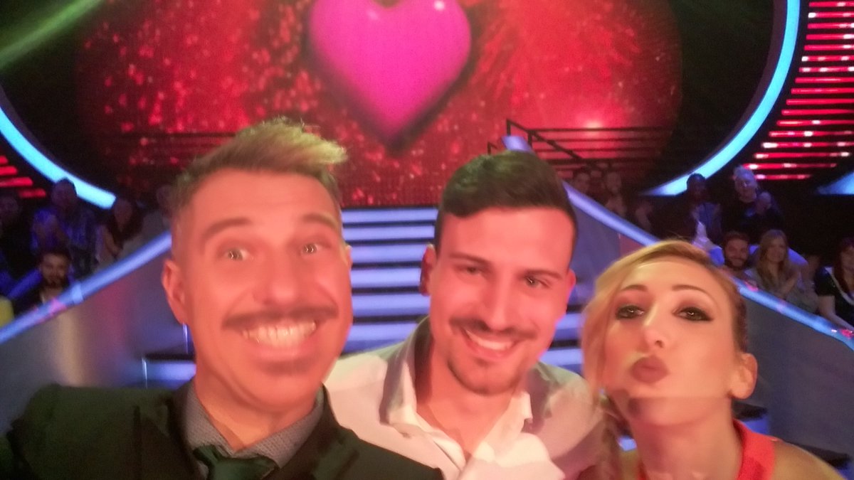 realtimetvit's tweet image. 💋 💋 💋 #TakeMeOut