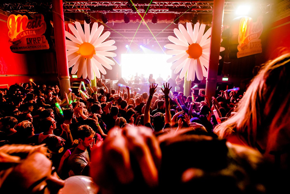 Do the hippy hippy shake at Med's Messed Up Fest! Look at <a href="/anthonymooney/">Anthony Mooney</a> photos..they're beautiful! #Med4it

facebook.com/MedicationLive…