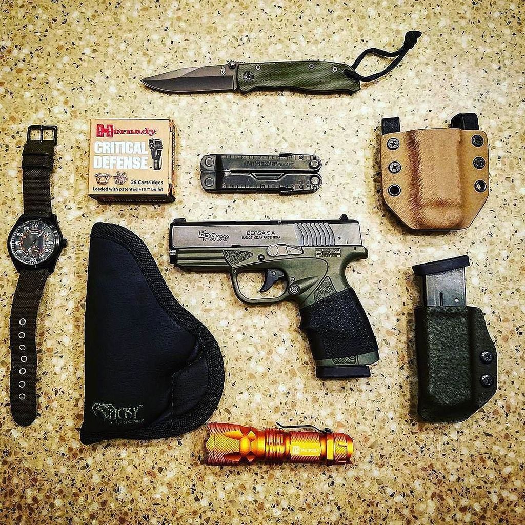 BERSAUSA_EAGLE's tweet photo. #Repost @singlestack_9
・・・
A few of my favorite things...
#guns #bersa #bp9cc #9mm 
#stickyholster #hoguegrips 
@ho… https://t.co/0y11EIqPh2
